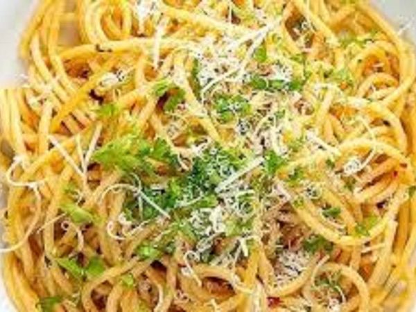  'स्पैगेटी आलियो ई ओलियो'  बनाने की रेसिपी